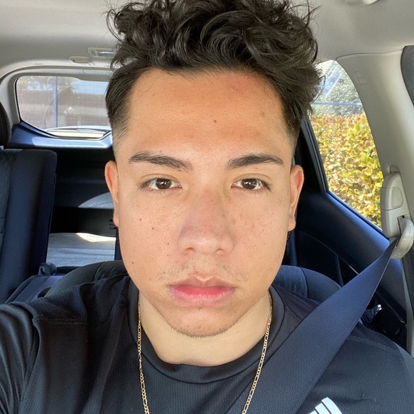 Meet your Posher, Moises - Picture 1 of 3